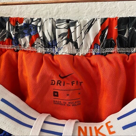 Nike DriFit Tempo Women's Floral Running Shorts Size Medium - Picture 8 of 16